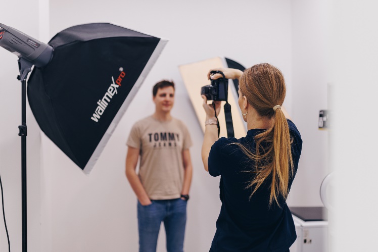 fotografiranje klijenta za izradu digitalnog dizajna osmijeha